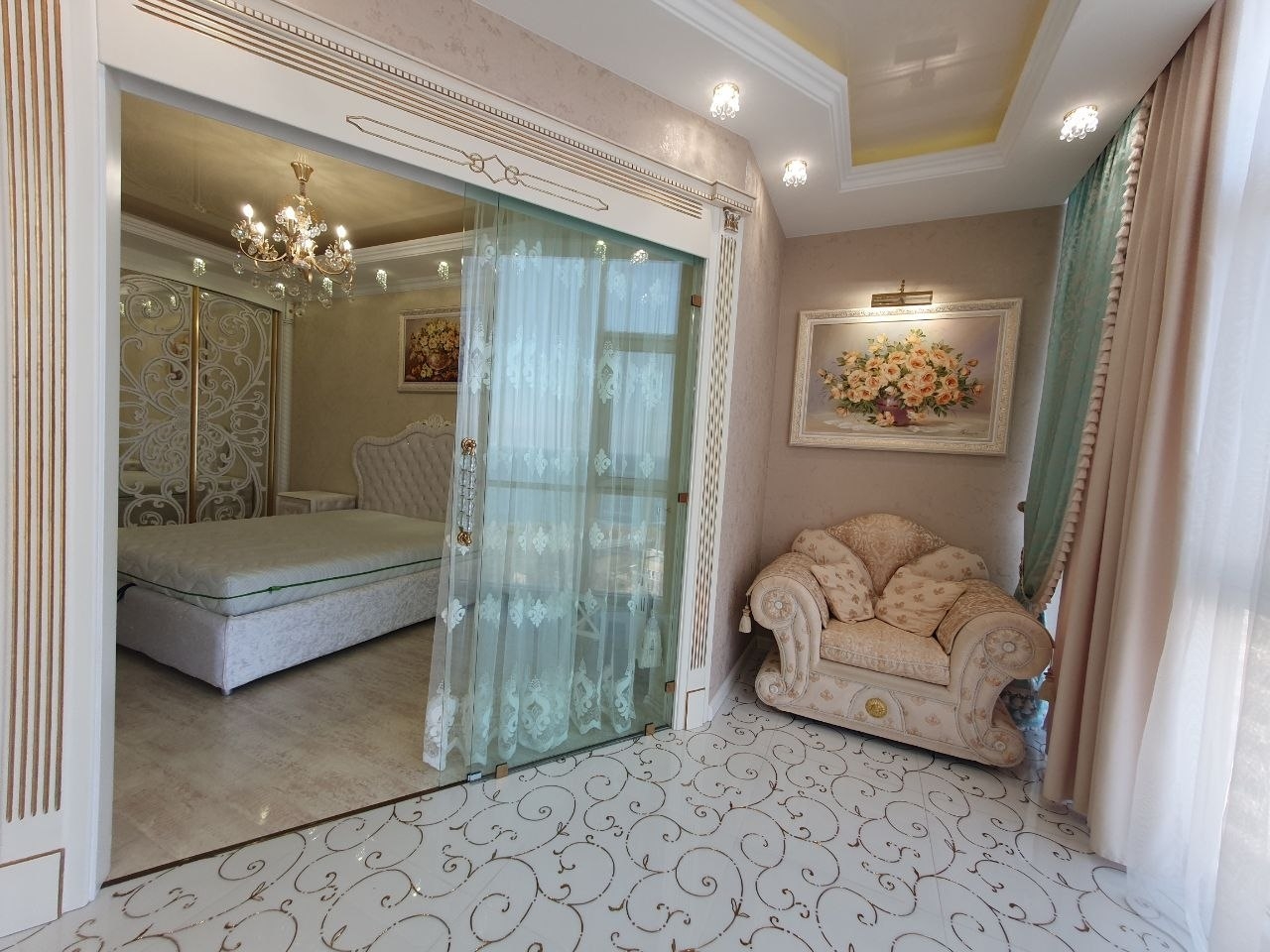 продажа трехкомнатной квартиры номер A-174801 в Приморском районе, фото номер 17